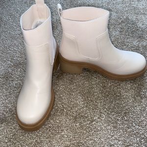 Pink lily boots